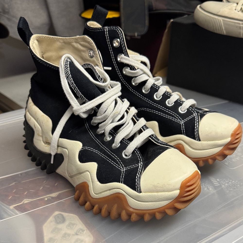 Converse black gum honey